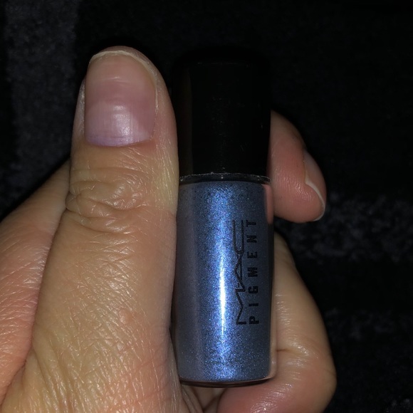 2/$16 MAC Cosmetics Pigment in Naval Blue, Mini Sz - Picture 9 of 16